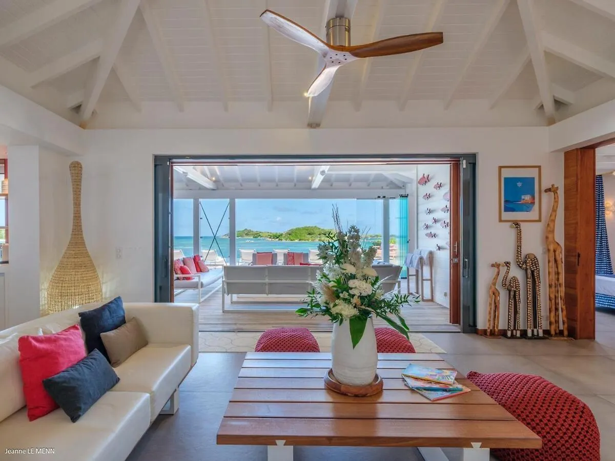 This Is A Great Location For Beaches Cul de Sac