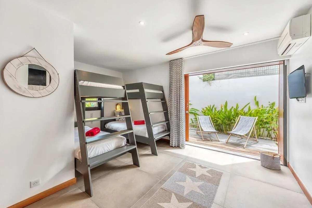 This Is A Great Location For Beaches Cul de Sac