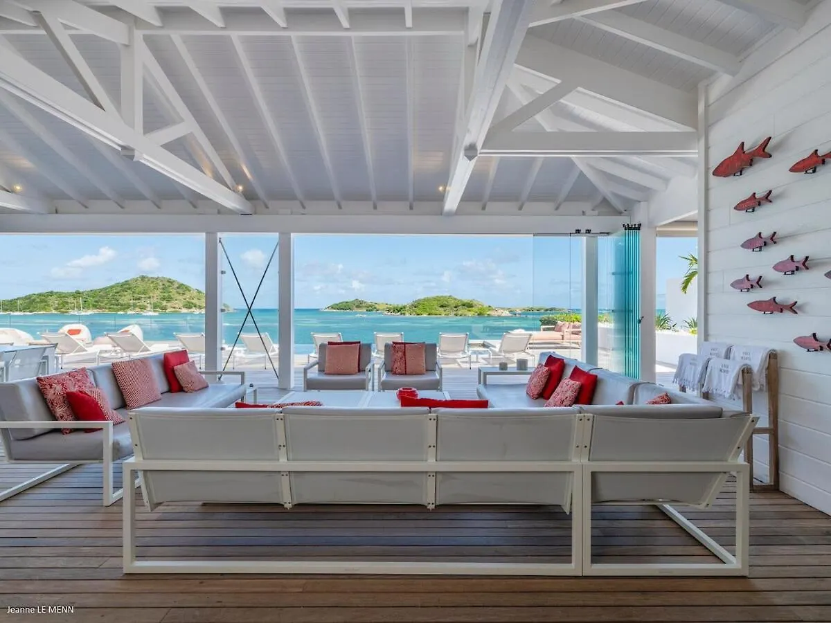 This Is A Great Location For Beaches Cul de Sac